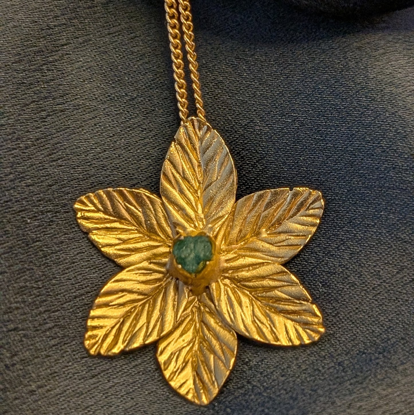 Muze Emerald Flower Pendant Necklace