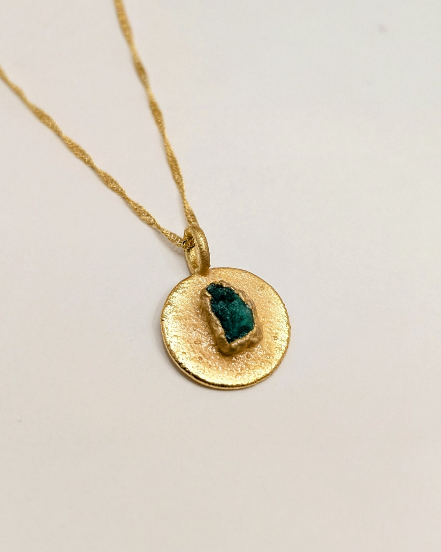 Alma Pendant Necklace