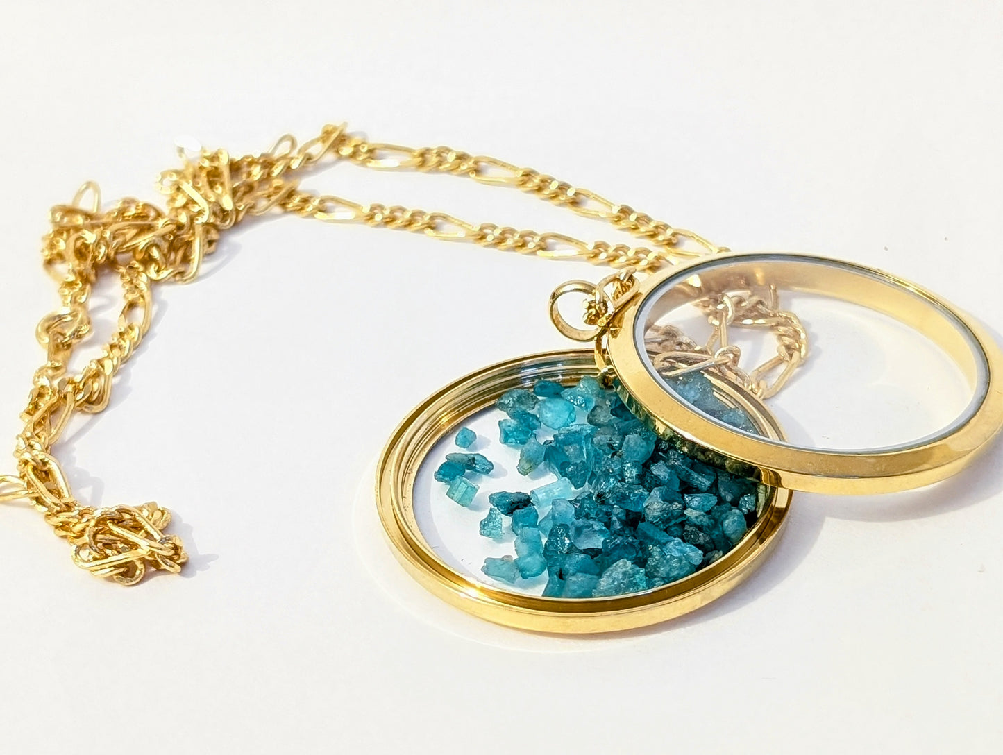 Fura's Locket