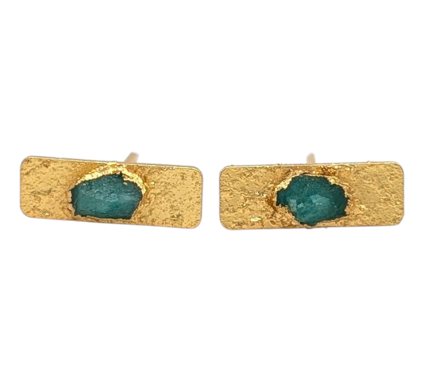 gold earrings rectangular emerald in the middle
