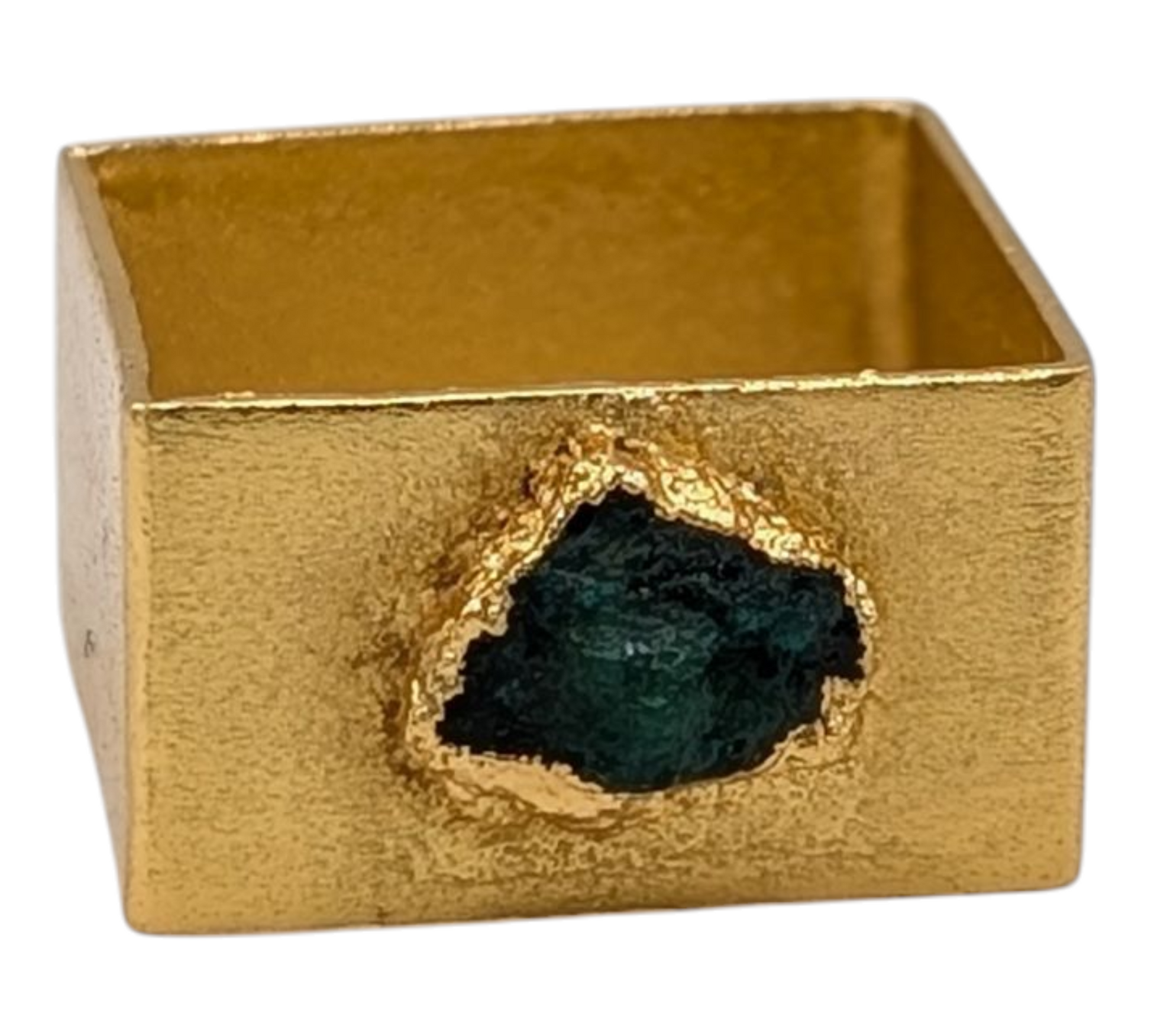Gold square ring with a central emerald