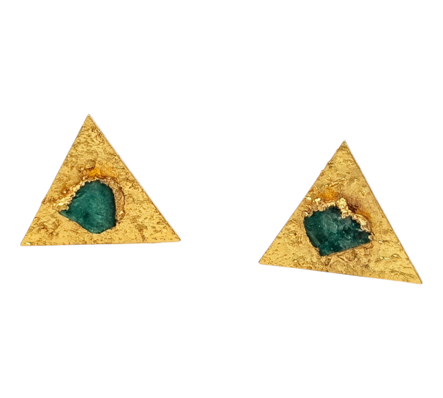 Pair of triangle-shaped earrings with emerald in the middle
