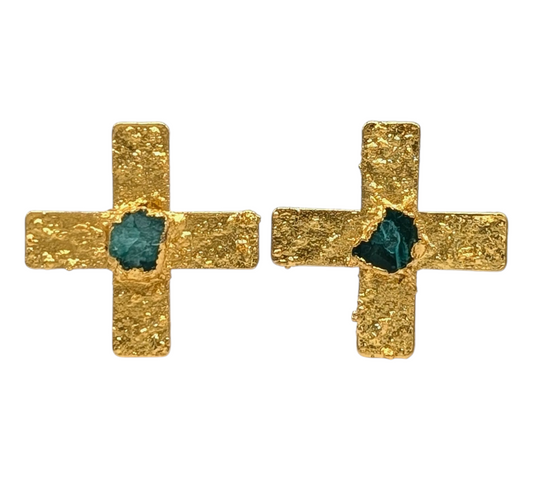 Gold cross-shaped earrings with emerald