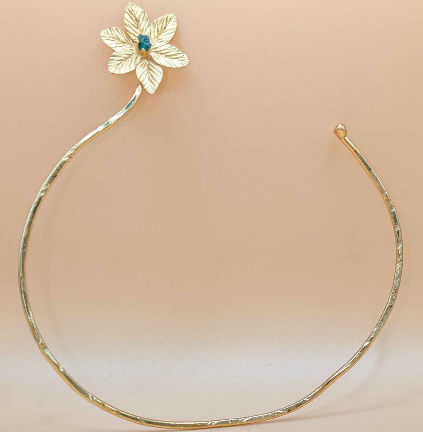 Muze Emerald Flower Choker