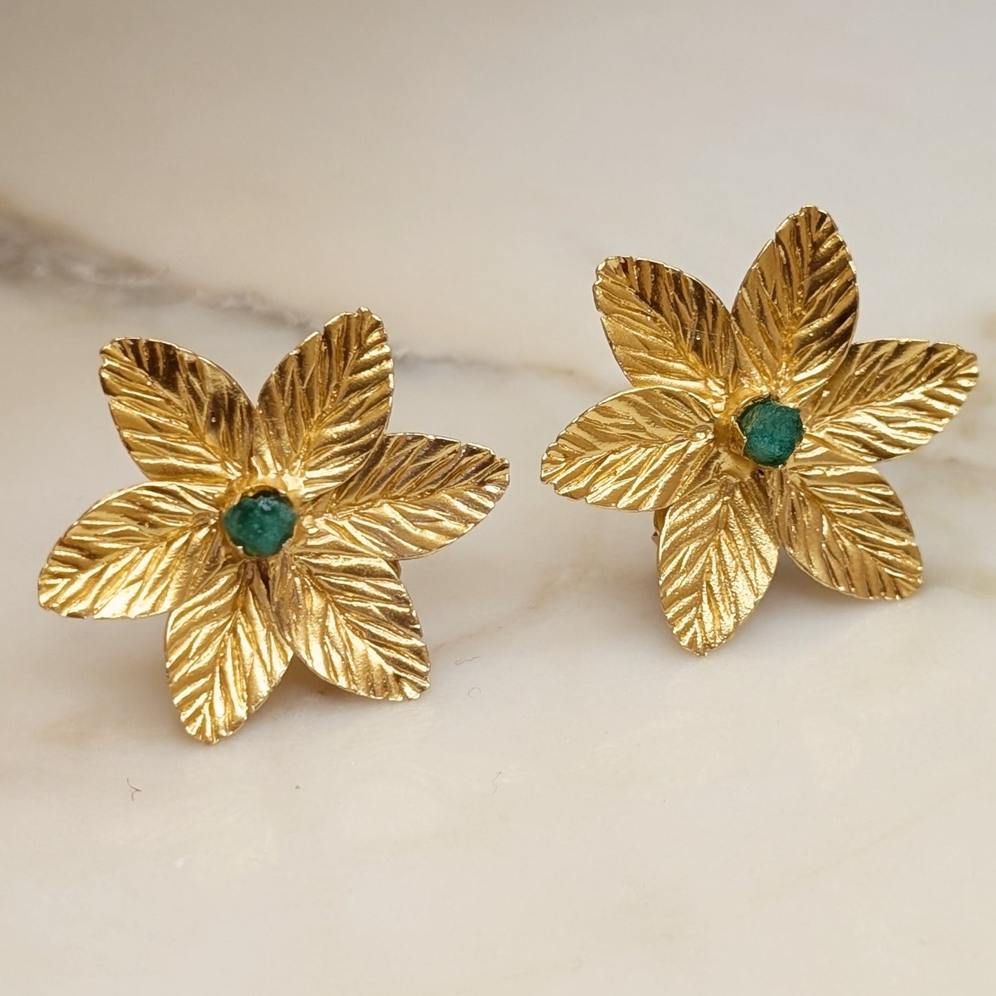 Muze Emerald Flower Earrings