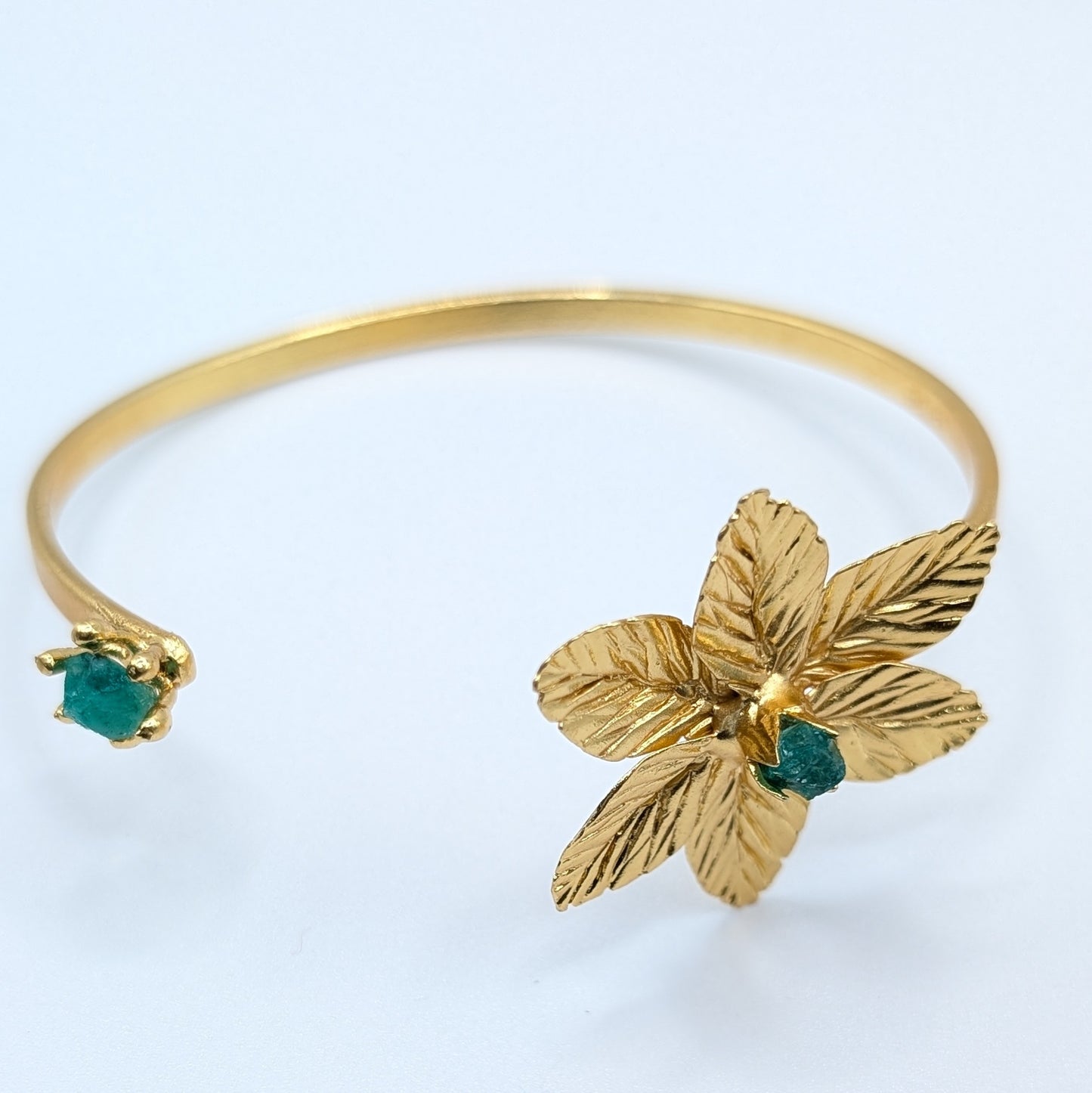 Muze Emerald Flower Bracelet