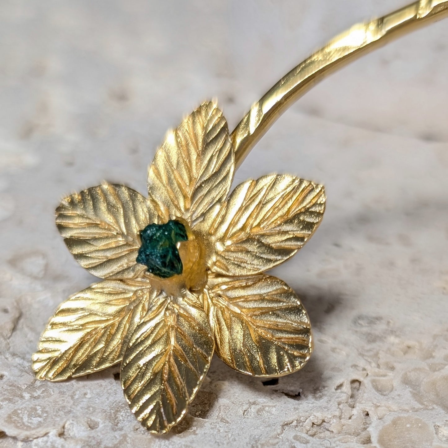 Muze Emerald Flower Choker