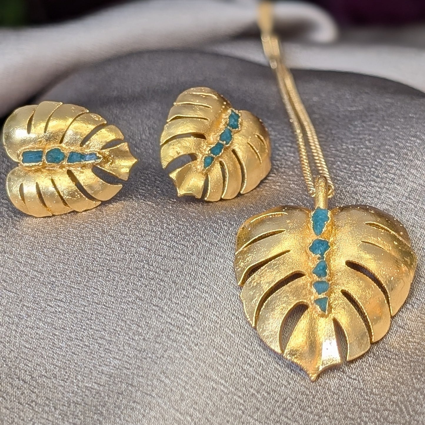 Monstera Emerald Necklace