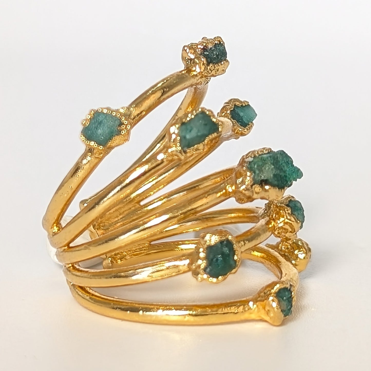 Música Ring — Gold-Plated Bronze with Raw Colombian Emeralds