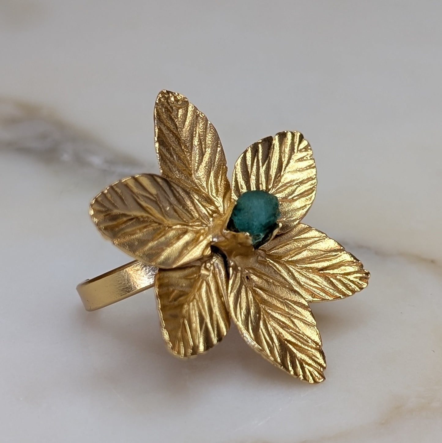 Muze Emerald Flower Ring