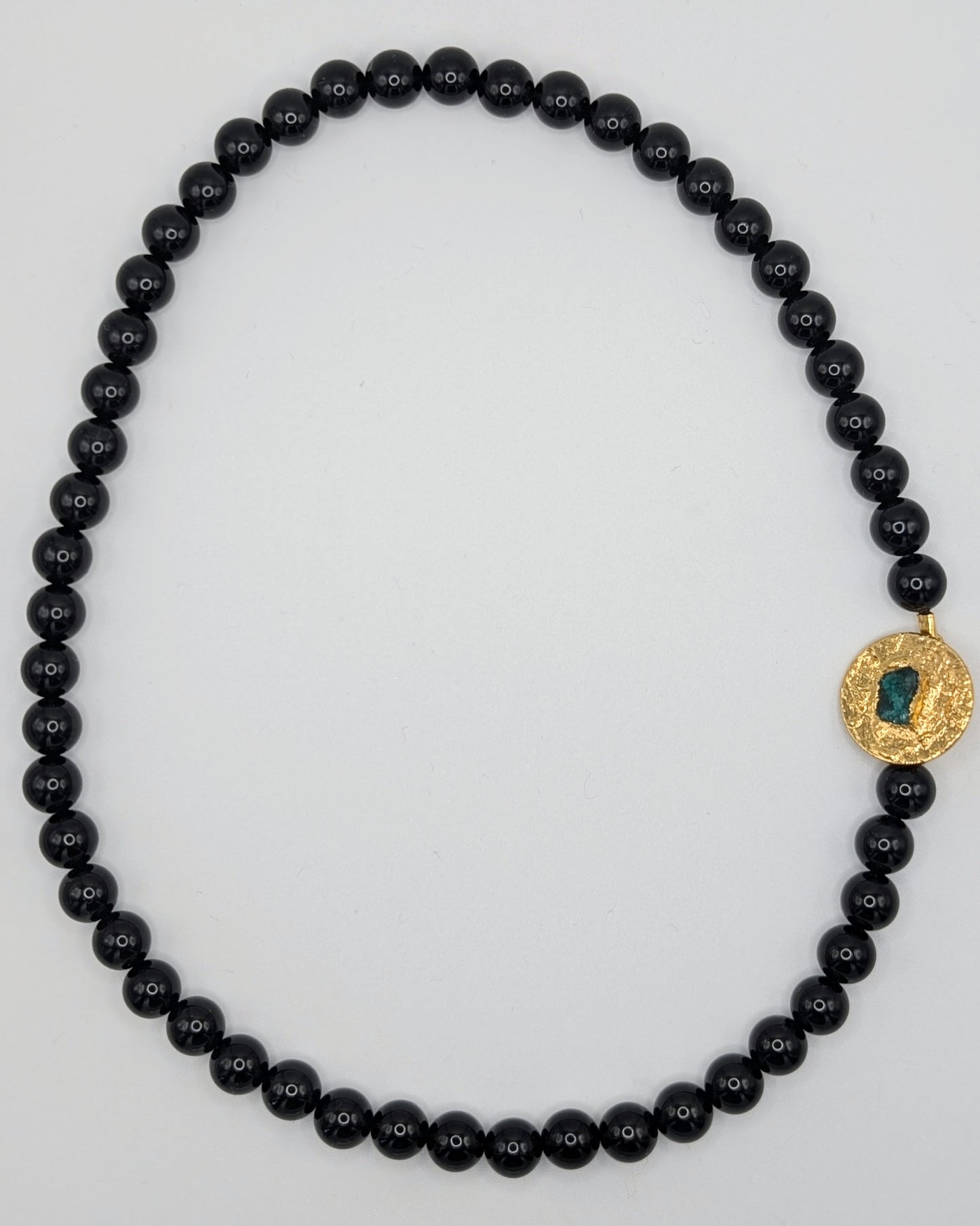 Alma Emerald and Onix Necklace