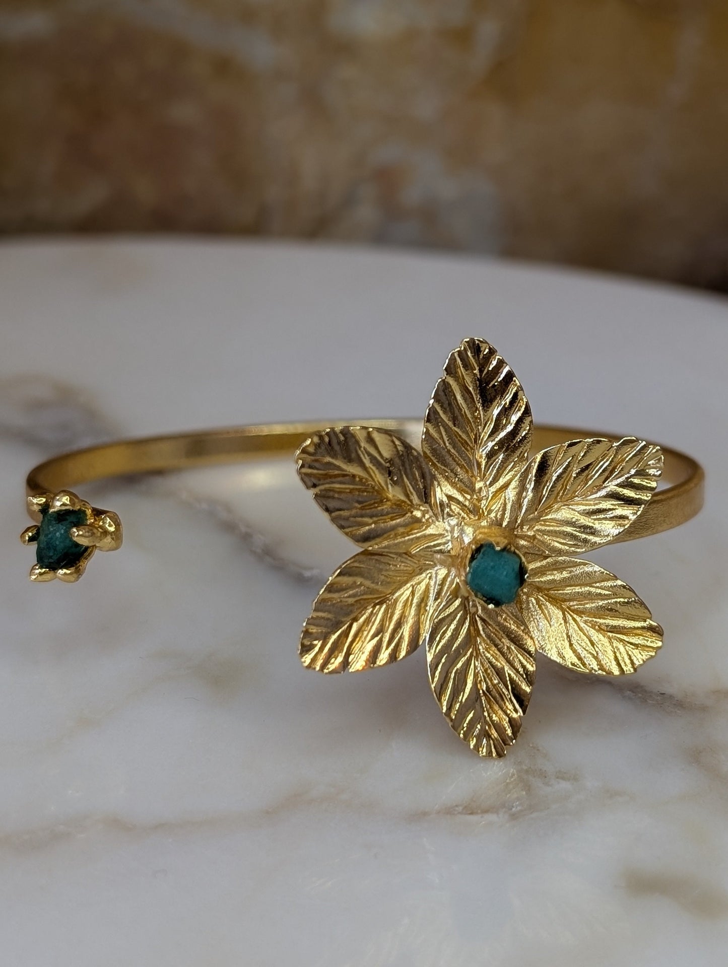 Muze Emerald Flower Bracelet