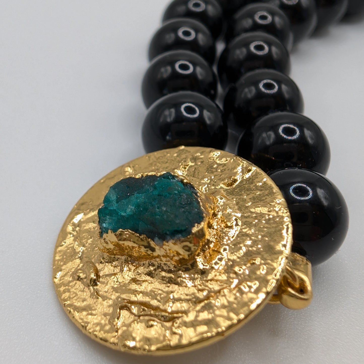 Alma Emerald and Onix Necklace