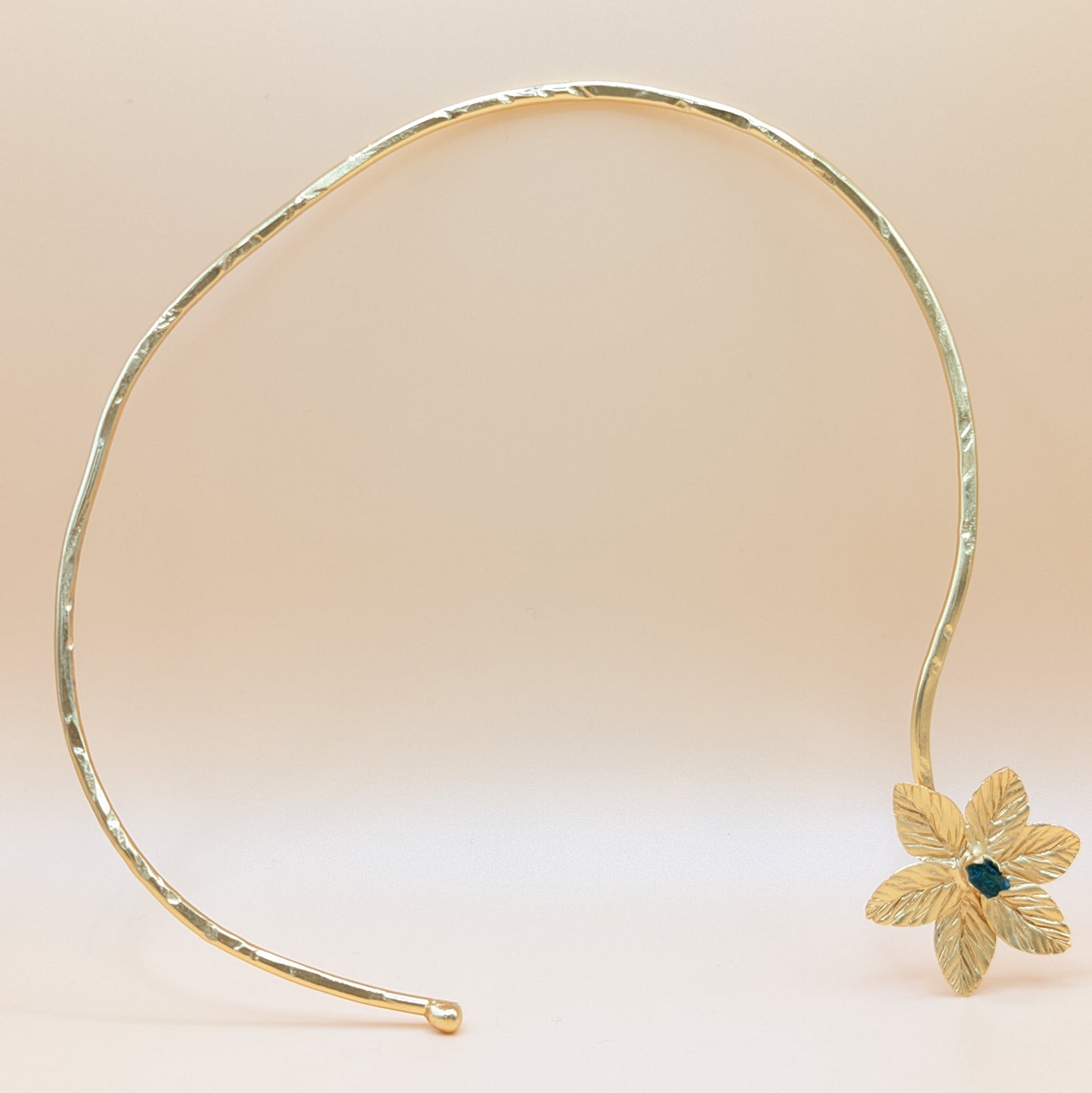 Muze Emerald Flower Choker