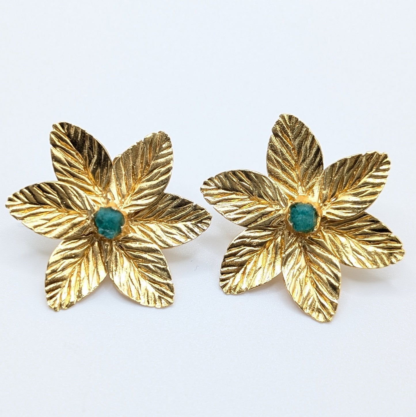 Muze Emerald Flower Earrings