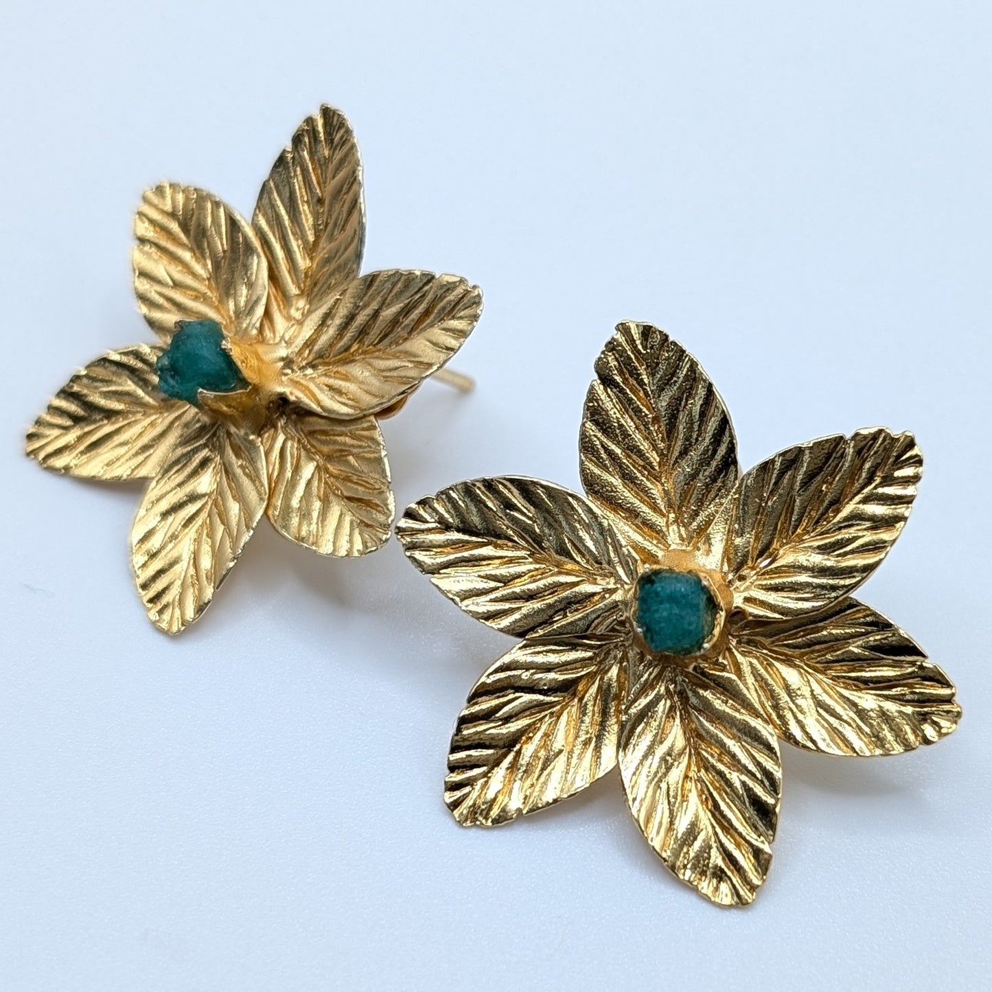 Muze Emerald Flower Earrings